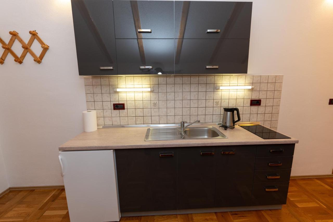 Apartman Miramare Otočac Buitenkant foto