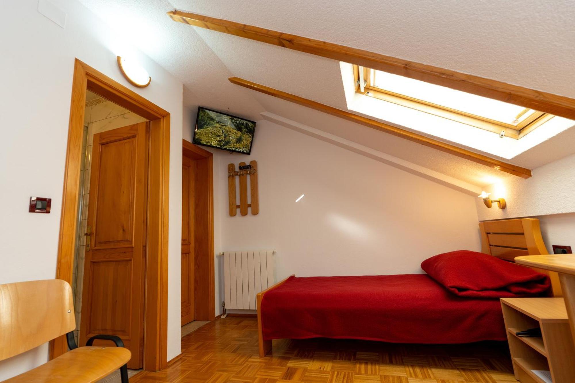 Apartman Miramare Otočac Buitenkant foto
