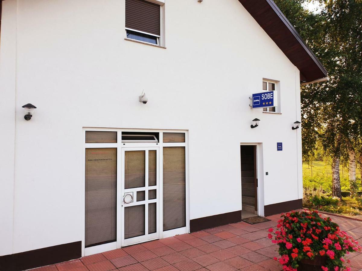 Apartman Miramare Otočac Buitenkant foto
